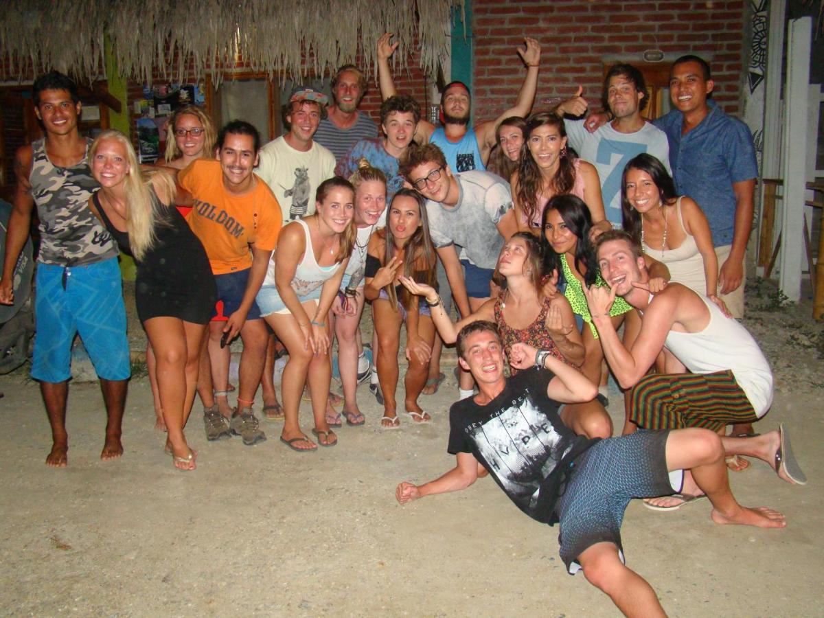 Iguana Beach House Pansiyon Montañita Dış mekan fotoğraf