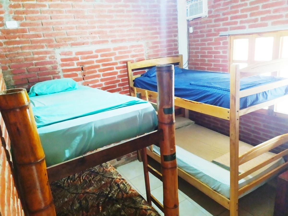 Iguana Beach House Pansiyon Montañita Dış mekan fotoğraf