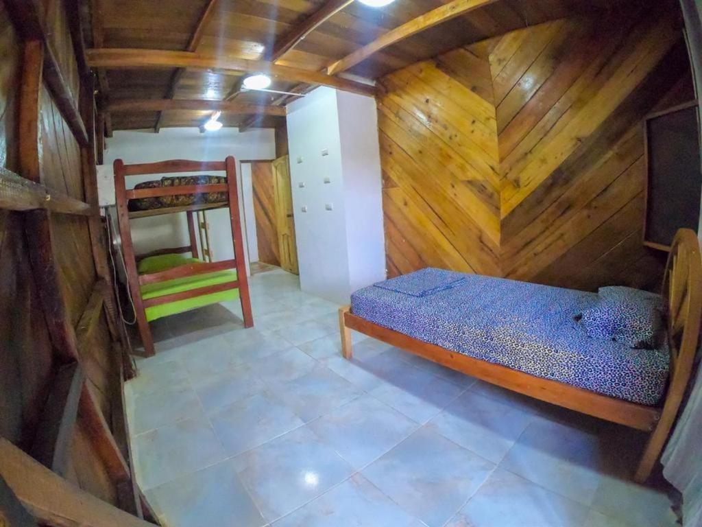Iguana Beach House Pansiyon Montañita Dış mekan fotoğraf
